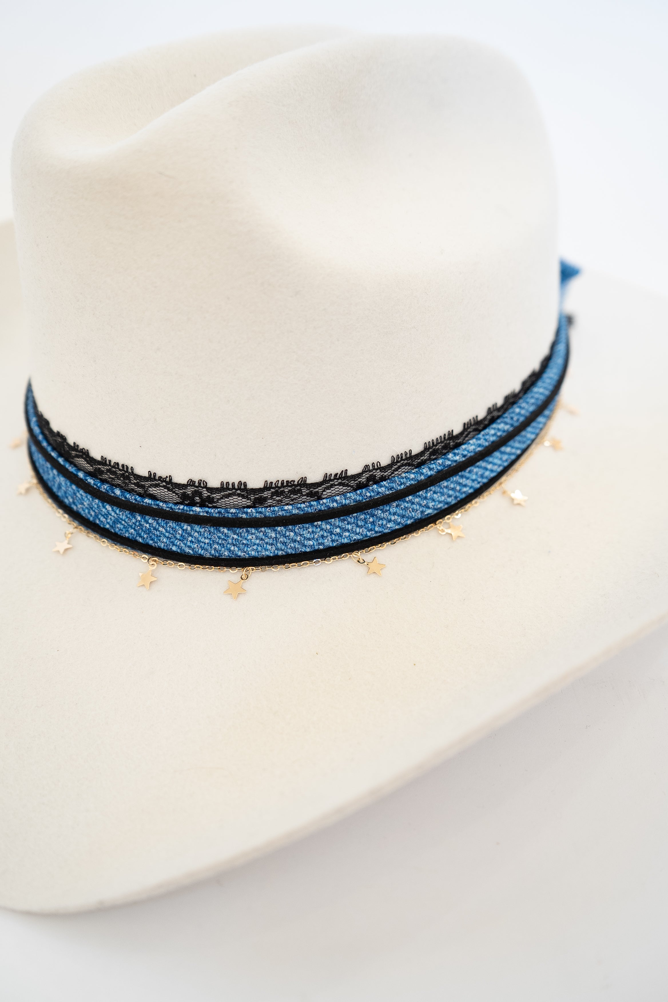 Vetchy White Cowboy Hat