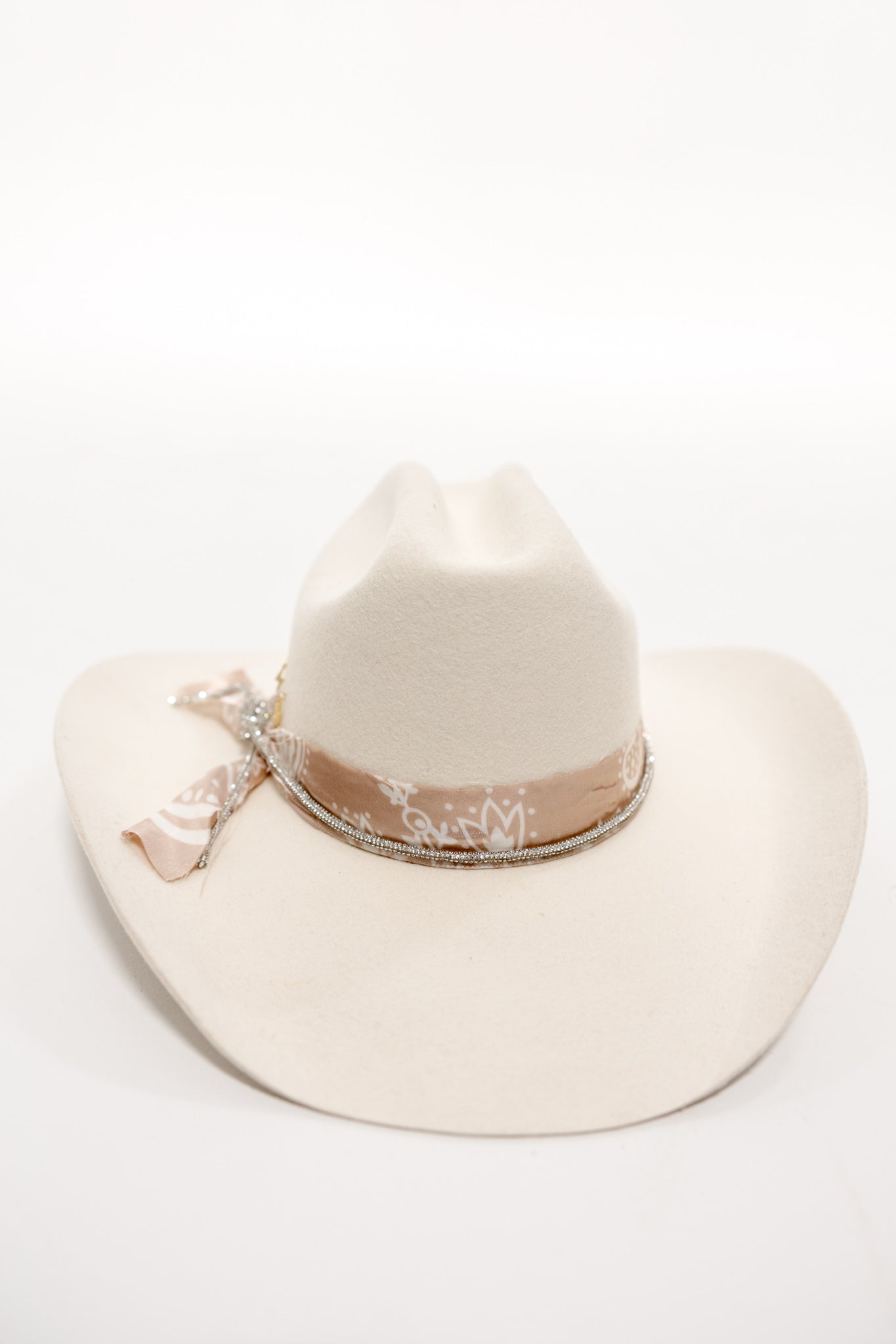 Womens Pearl Pre-Made